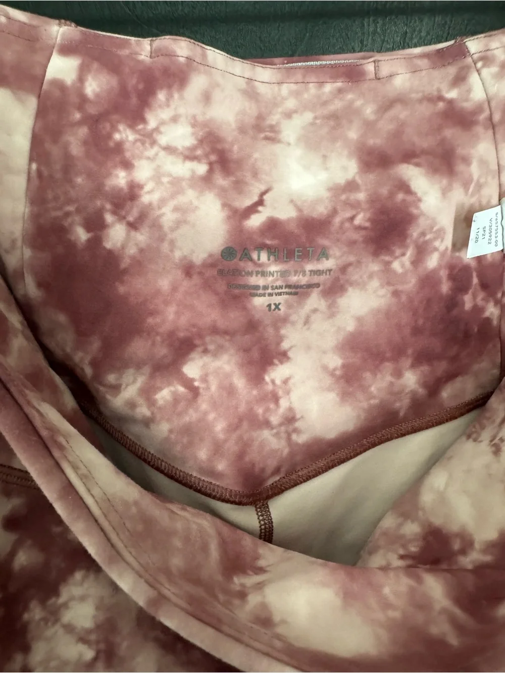 Athleta matching set Tie-Dye Two-Piece Active Set - Mauve/Pink
